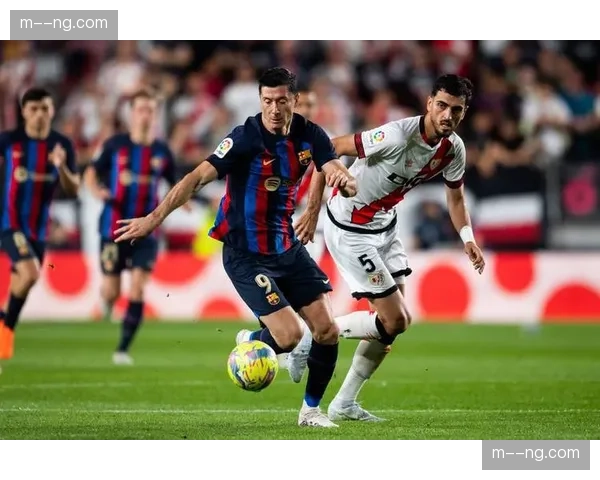 巴萨中场配置灵活调整，加维回归将丰富战术选择可能性
